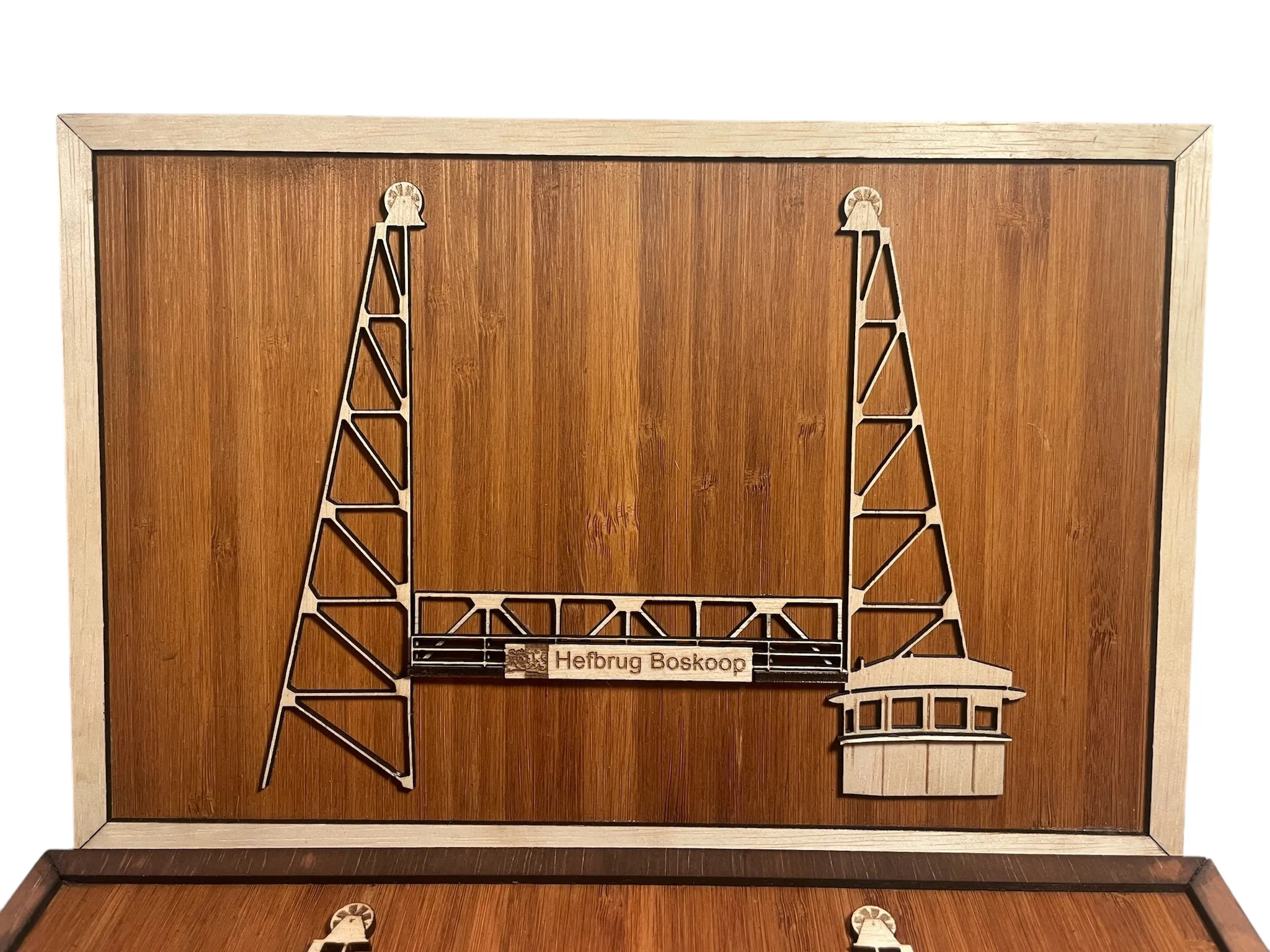 Houtsnijwerk Boskoopse hefbrug