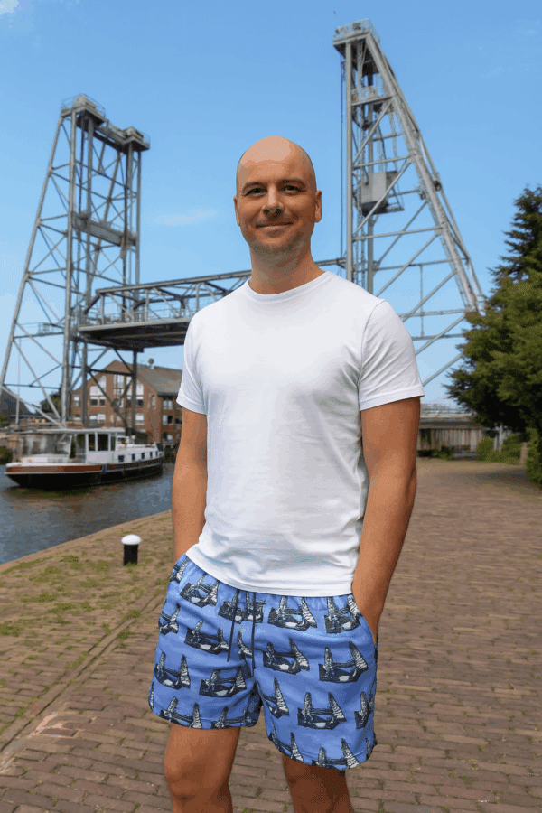 Leuke short met een all over print van de hefbrug - Afbeelding 3